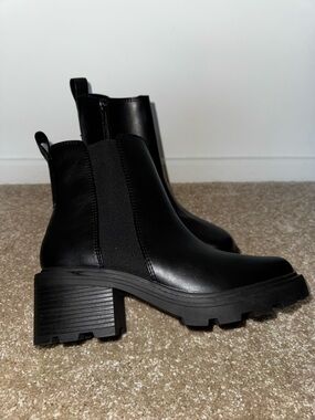 SO Black Chunky Lug Chelsea Ankle Boots